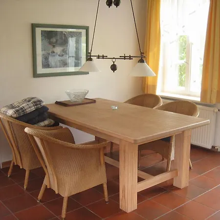 Weisses Landhaus * Neddesitz