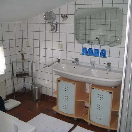 Apartment Weisses Landhaus Neddesitz